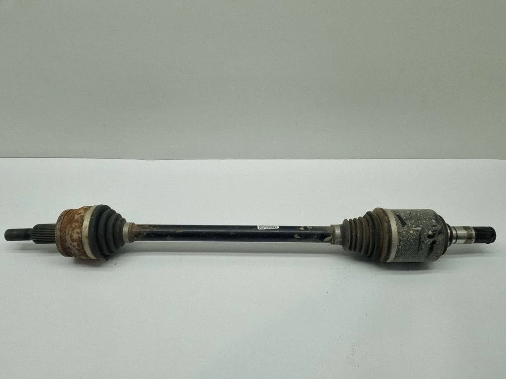 Tagumine pooltelg
