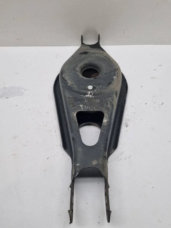 Rear upper control arm/wishbone 8218021AA
