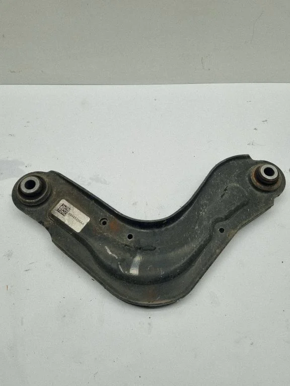 Rear control arm 68445336AA