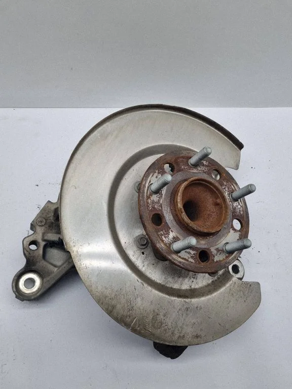 Rear wheel hub 017A