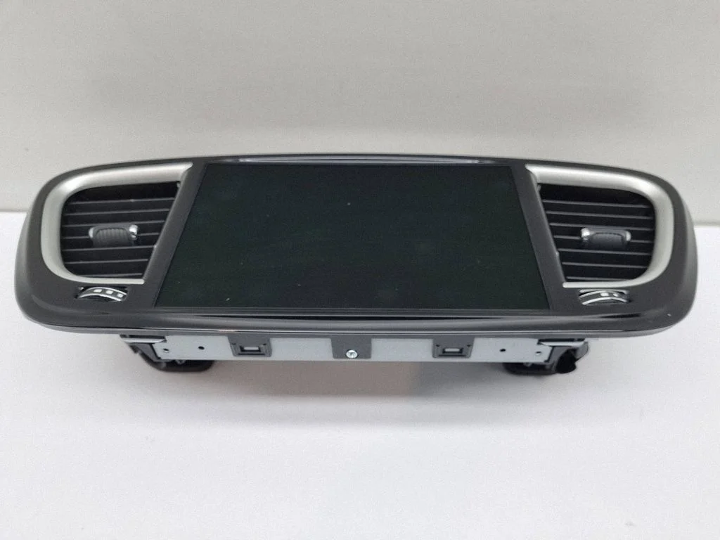 Screen/display/small screen – Chrysler Pacifica (2017-)