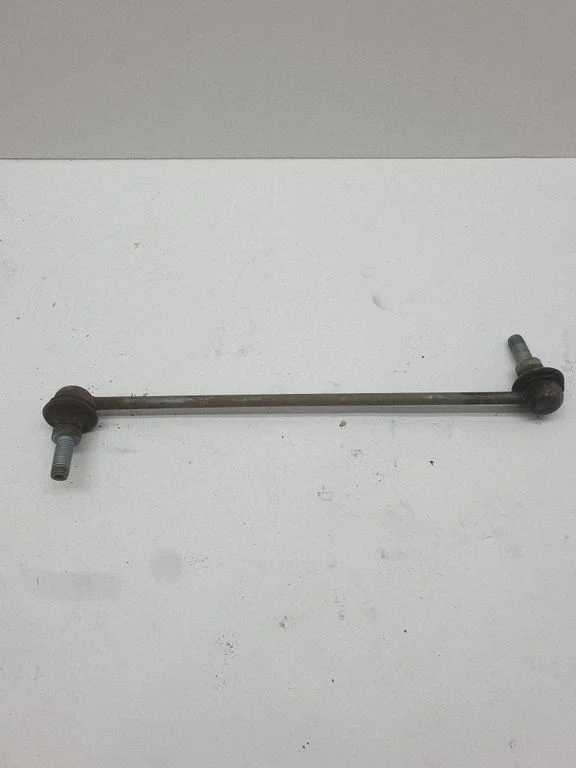 Front anti-roll bar/stabilizer link – Chrysler Pacifica (2017-)
