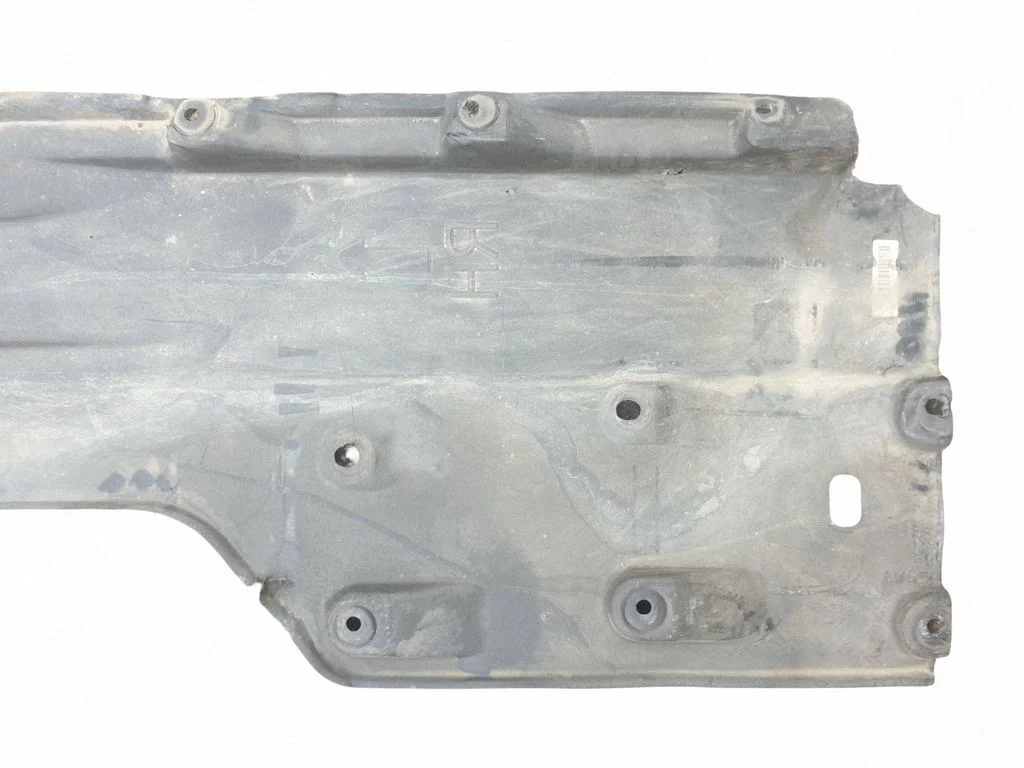 Külgmine põhjakaitse – Chrysler Pacifica (2017-)