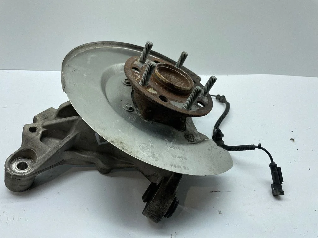 Rear wheel hub 017AB