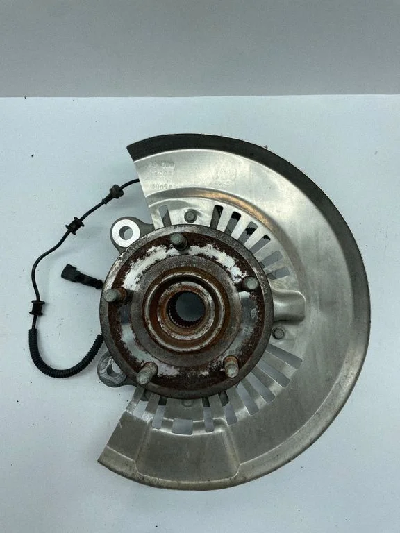 Front wheel hub 68189019AD