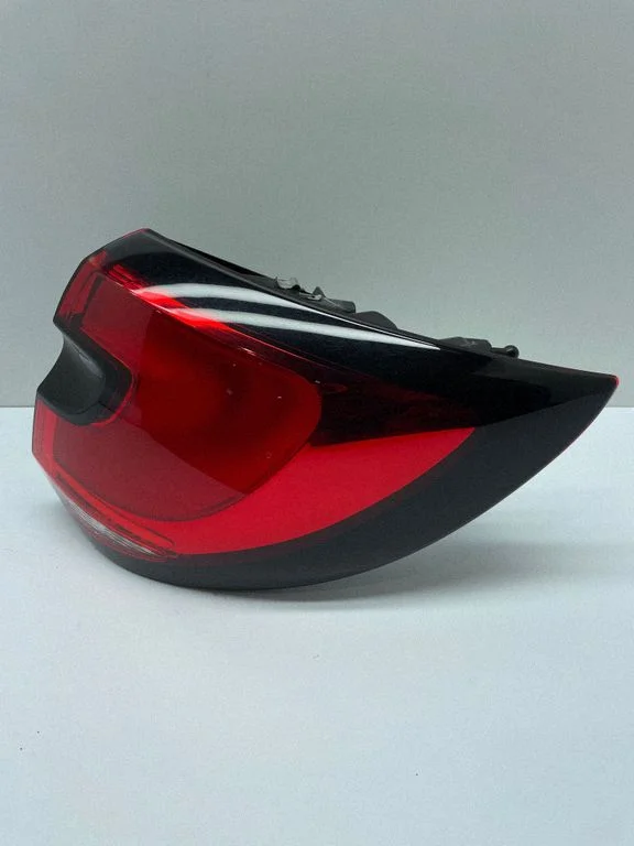 Rear/tail lights – Chrysler Pacifica (2017-)