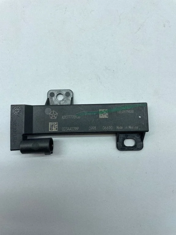 Aerial antenna amplifier – Dodge Durango III (2010-)