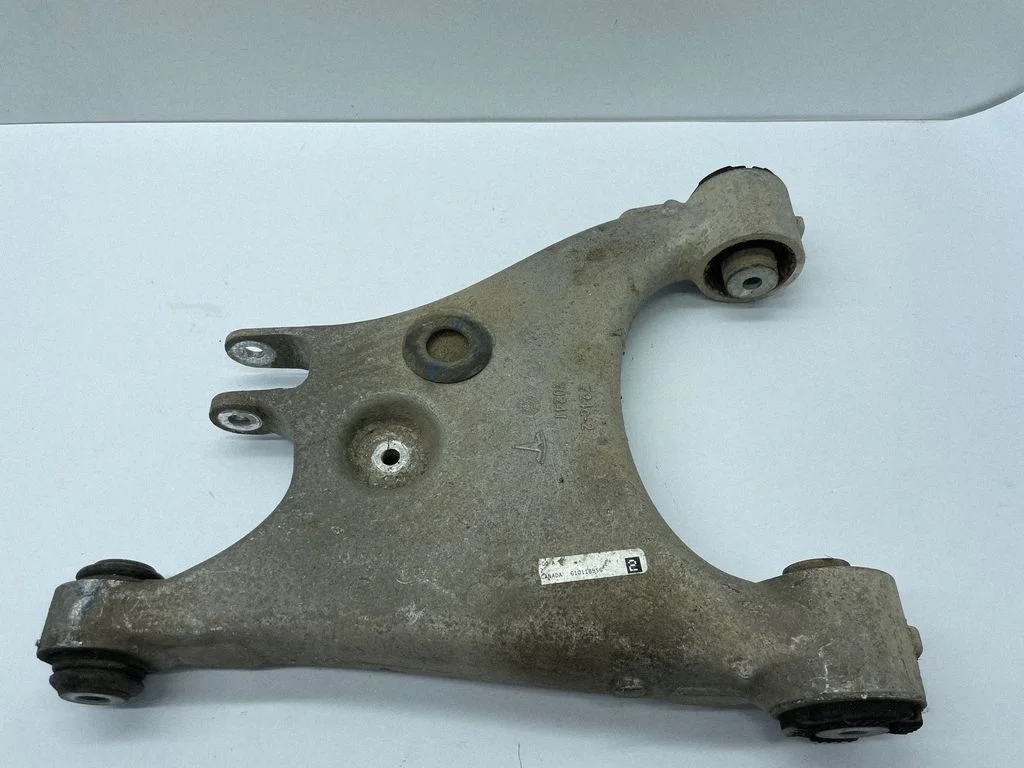 Rear upper control arm/wishbone 102141600A