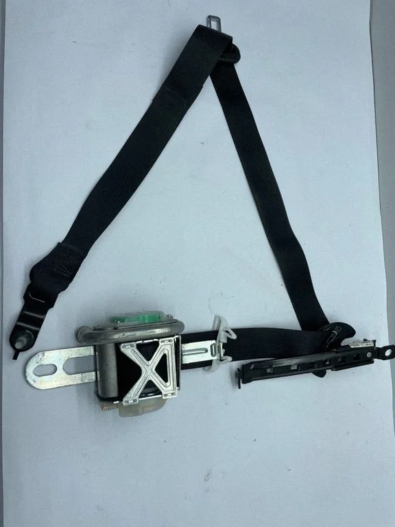 Front seatbelt P5XY26DX9AC