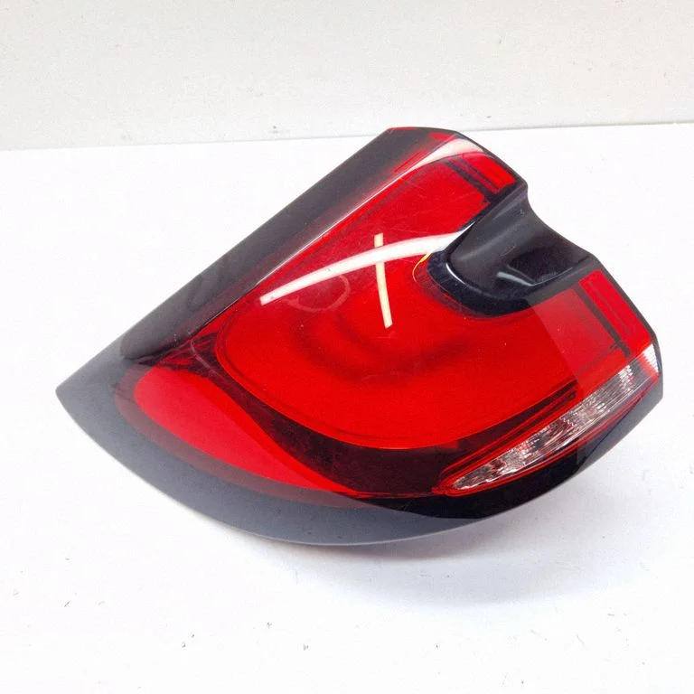 Rear/tail lights – Chrysler Pacifica (2017-)