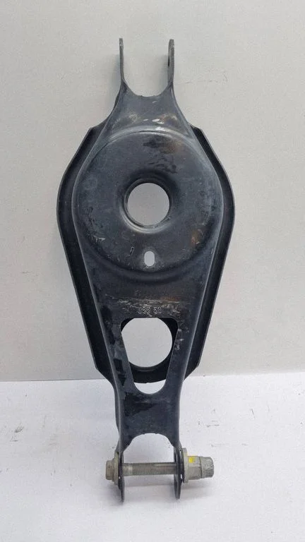 Rear upper control arm/wishbone – Chrysler Pacifica (2017-)