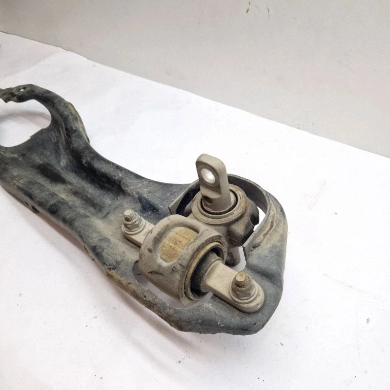 Tagumine õõtshoob 68470298AA