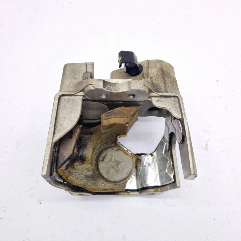 Engine mounting bracket 2309116