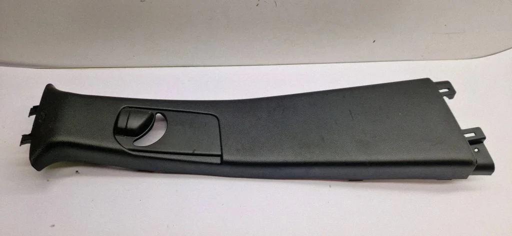 (B) pillar trim (top) – Dodge Durango III (2010-)