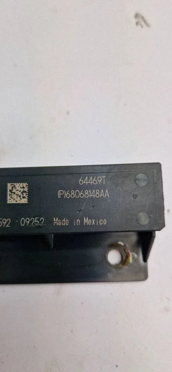 Antenni võimendi 68068148AA