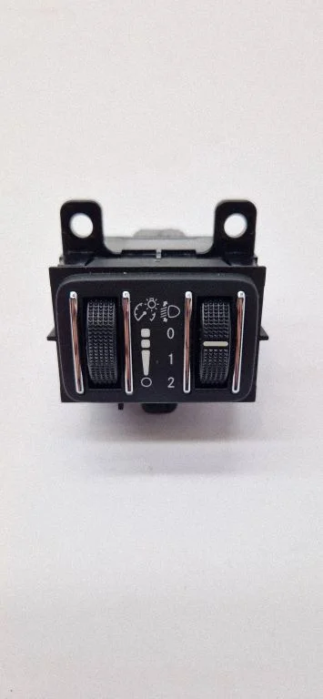 Headlight level height control switch – Maserati Ghibli (2013-)