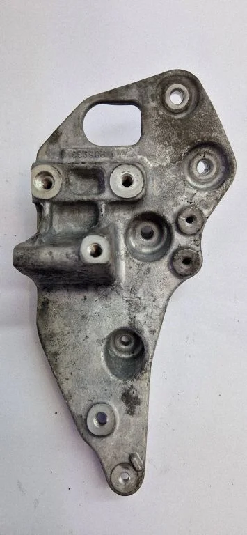 Generatoriaus kronšteinas