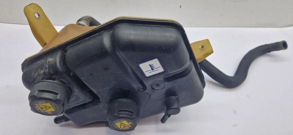 Coolant expansion tank/reservoir PA6630GF