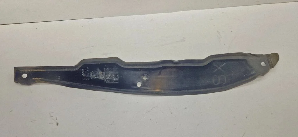 Fender end trim 670001705