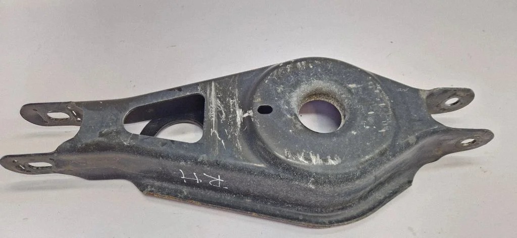 Tagumine õõtshoob 68218021AA