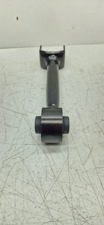 Rear control arm 104443100G