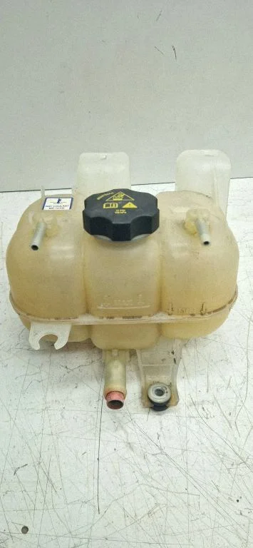 Coolant expansion tank/reservoir – Chrysler Pacifica (2017-)