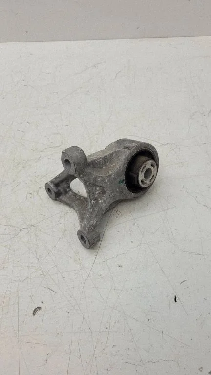 Engine mount bracket 11451