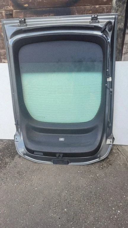 Tailgate/trunk/boot lid