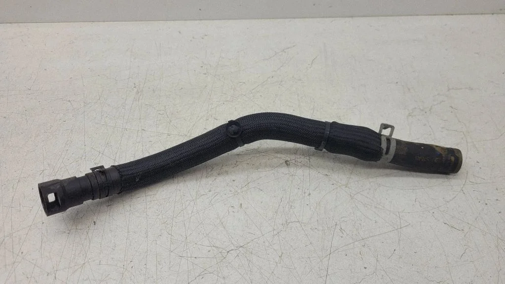 Engine coolant pipe/hose