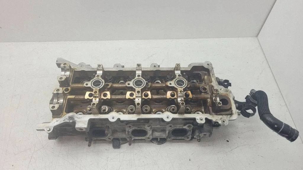 Engine head 2283306
