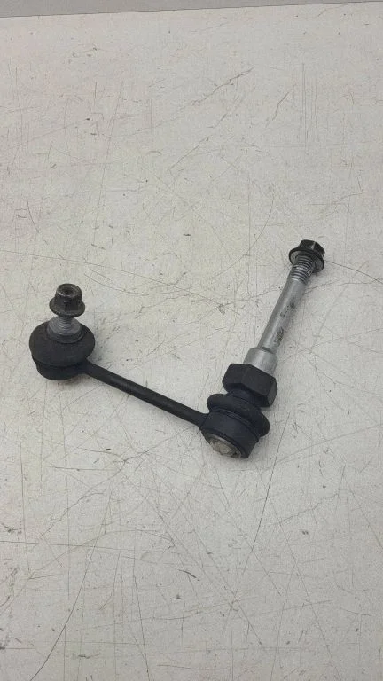 Front anti-roll bar/stabilizer link – right