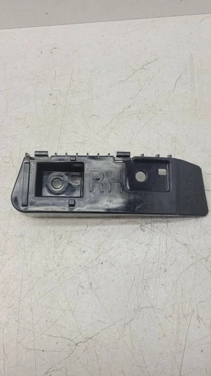 Rear bumper mounting bracket 108399300E
