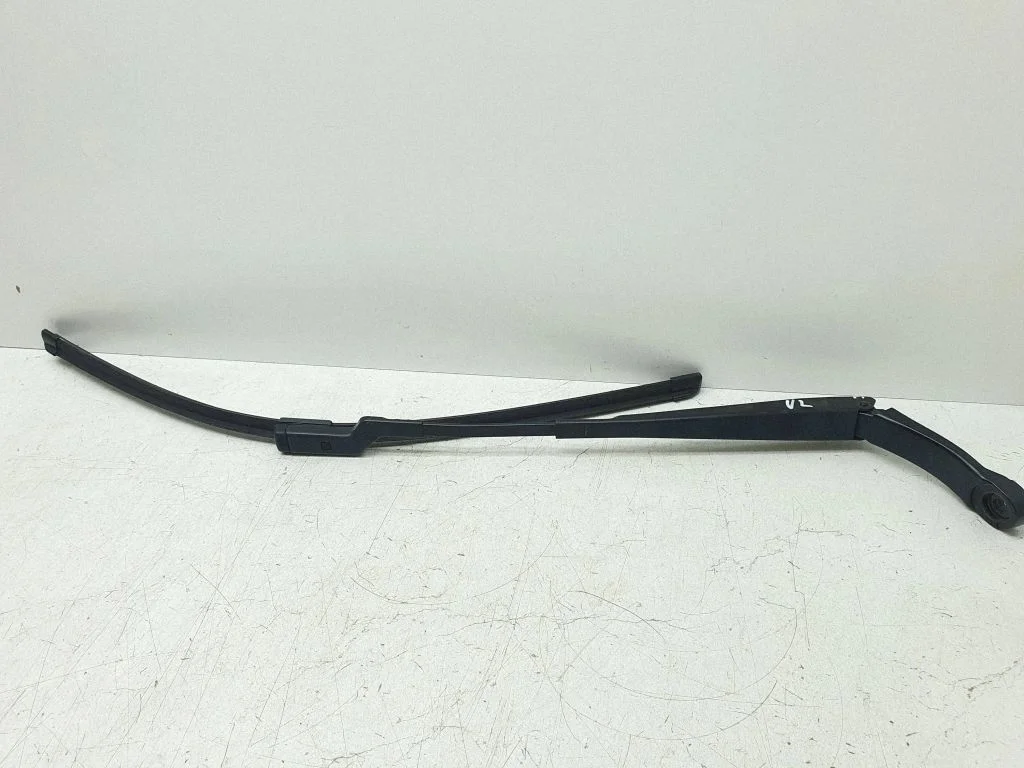 Front wiper blade arm 23251333