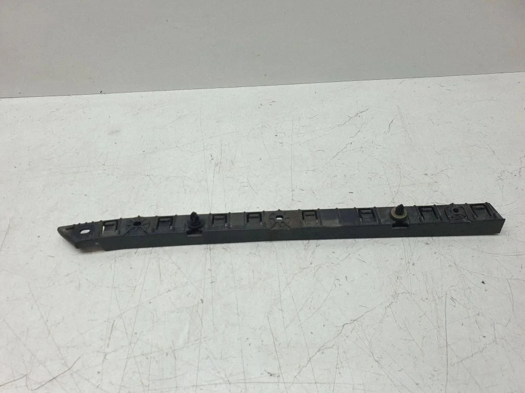 Rear bumper mounting bracket 68229236AC