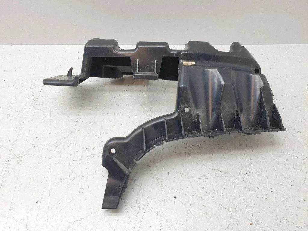 Rear bumper mounting bracket 68229238AD