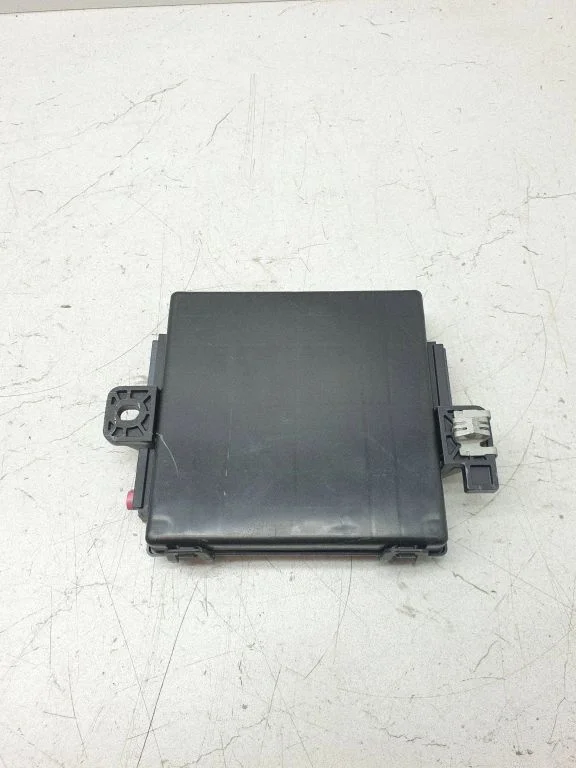 Võtmeta süsteemi KESSY (keyless) juhtplokk/moodul – Chrysler Pacifica (2017-)