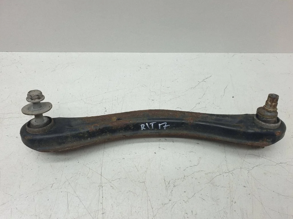 Rear control arm