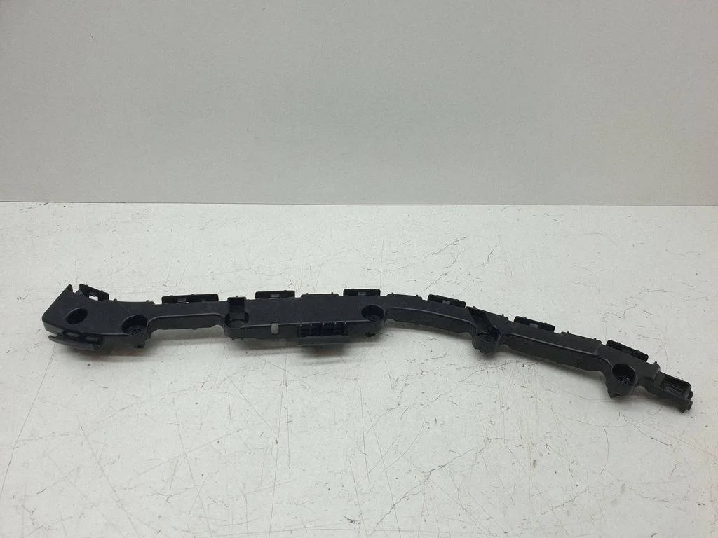 Rear bumper mounting bracket 55079112AD