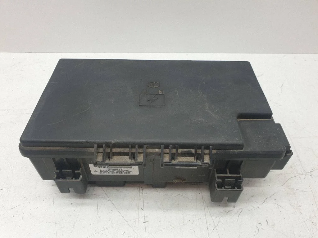 Fuse box set P68253444AB
