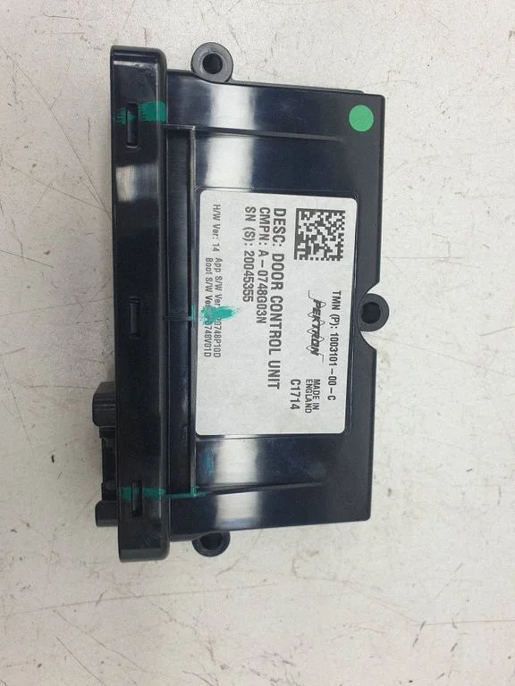 Door control unit/module – Tesla Model S (2012-)