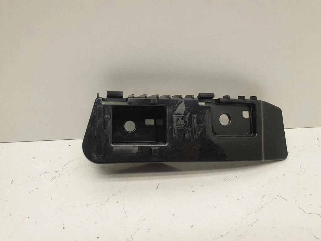 Rear bumper mounting bracket 108399200E
