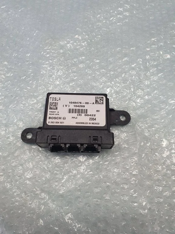 Parkimisandurite (PDC) juhtplokk – Tesla Model S (2012-)