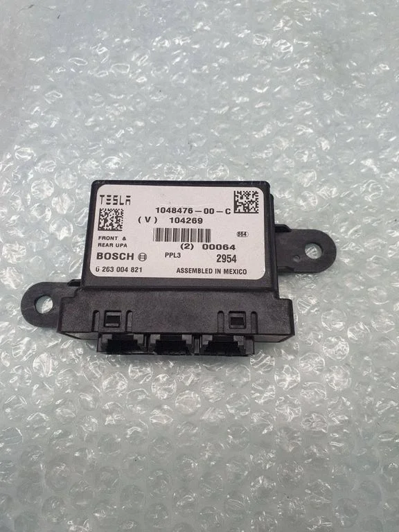 Parkimisandurite (PDC) juhtplokk – Tesla Model S (2012-)
