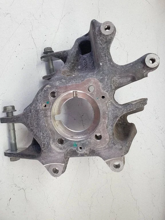 Rear wheel hub – Tesla Model S (2012-)