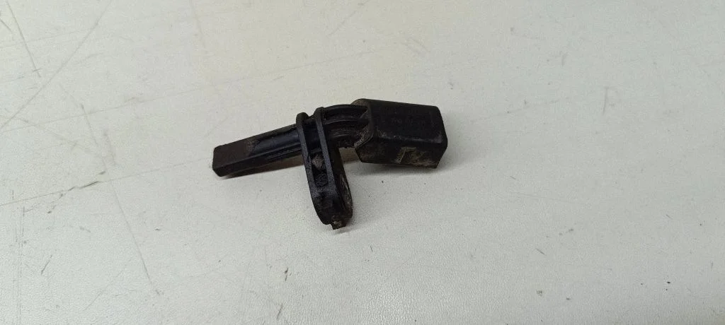 ABS brake wheel speed sensor 7H0927803