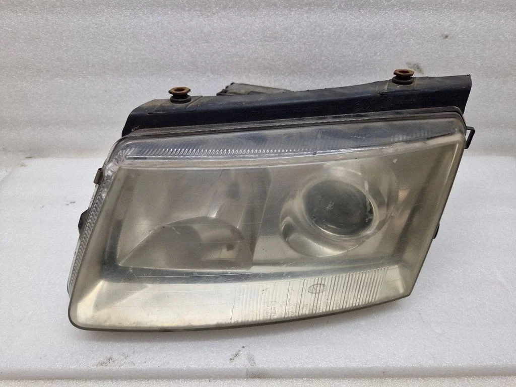 Reflektor – Volkswagen Passat B5 (1997-2000)