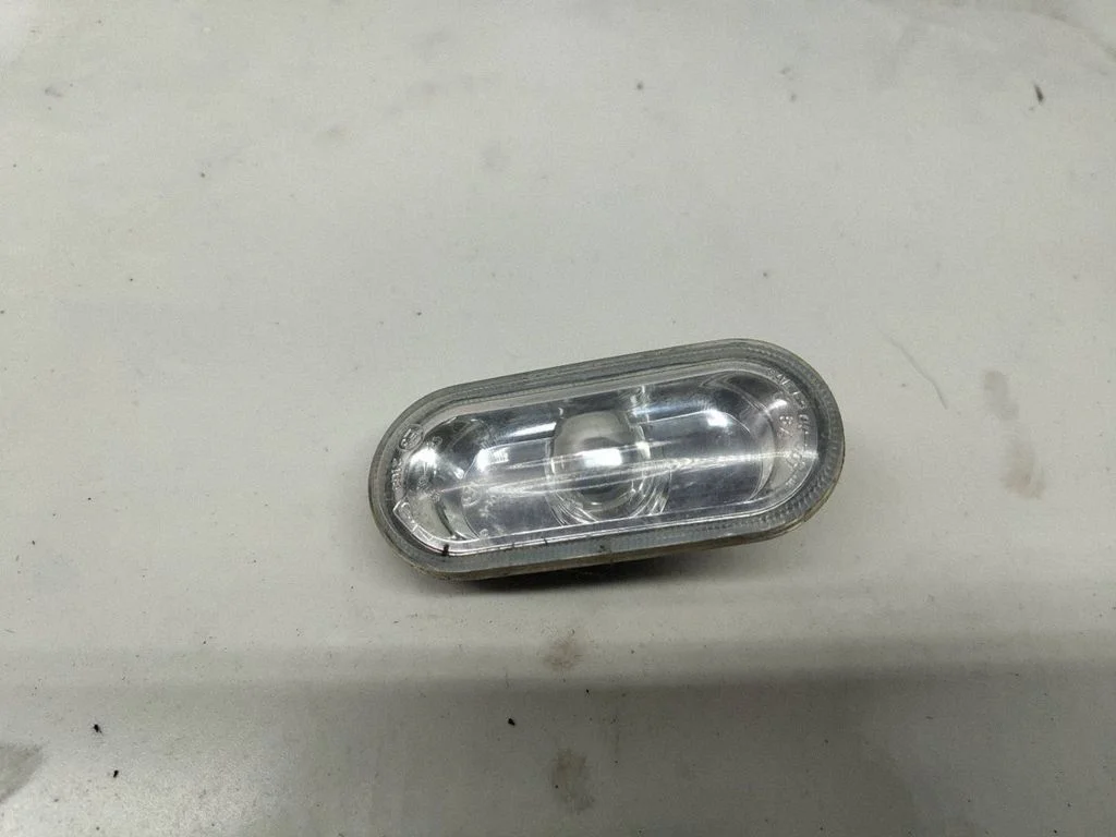 Poritiiva suunatuli – Volkswagen Caddy (2004-2010)