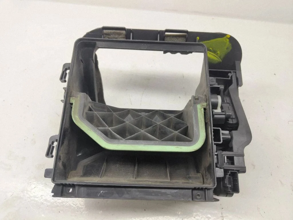 Salono oro mazgo plastikinis korpusas
