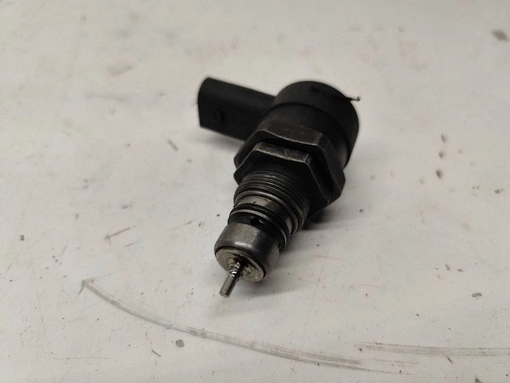 Fuel main line pipe – BMW 5 Series E60 E61 (2004-2010)