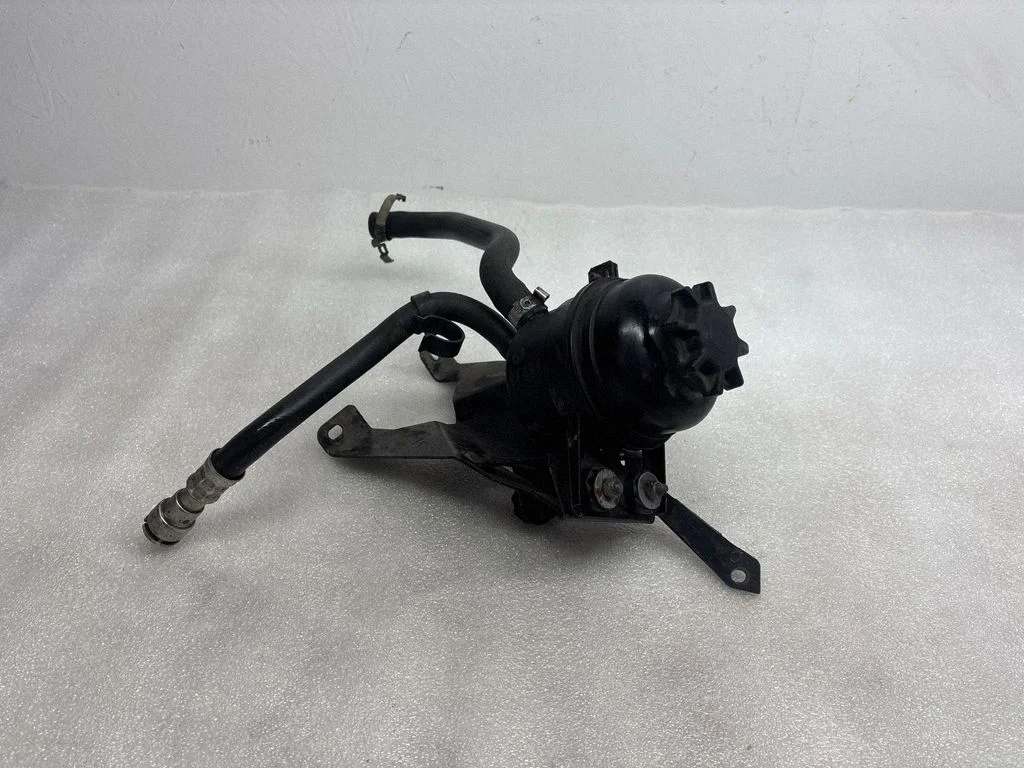 Power steering fluid tank/reservoir 6851218